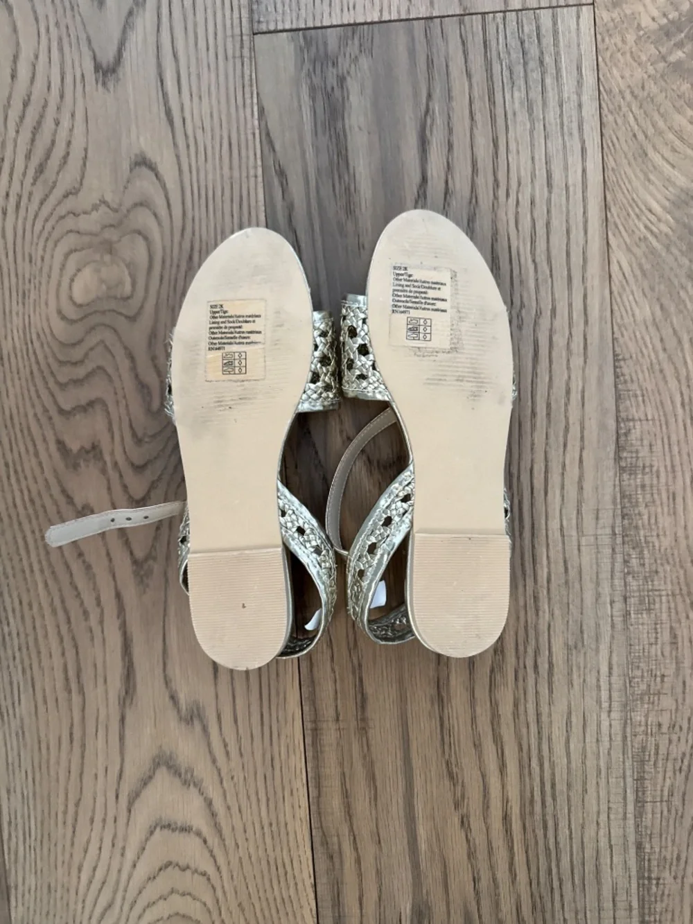 Janie and Jack- Gold sandals- 2y